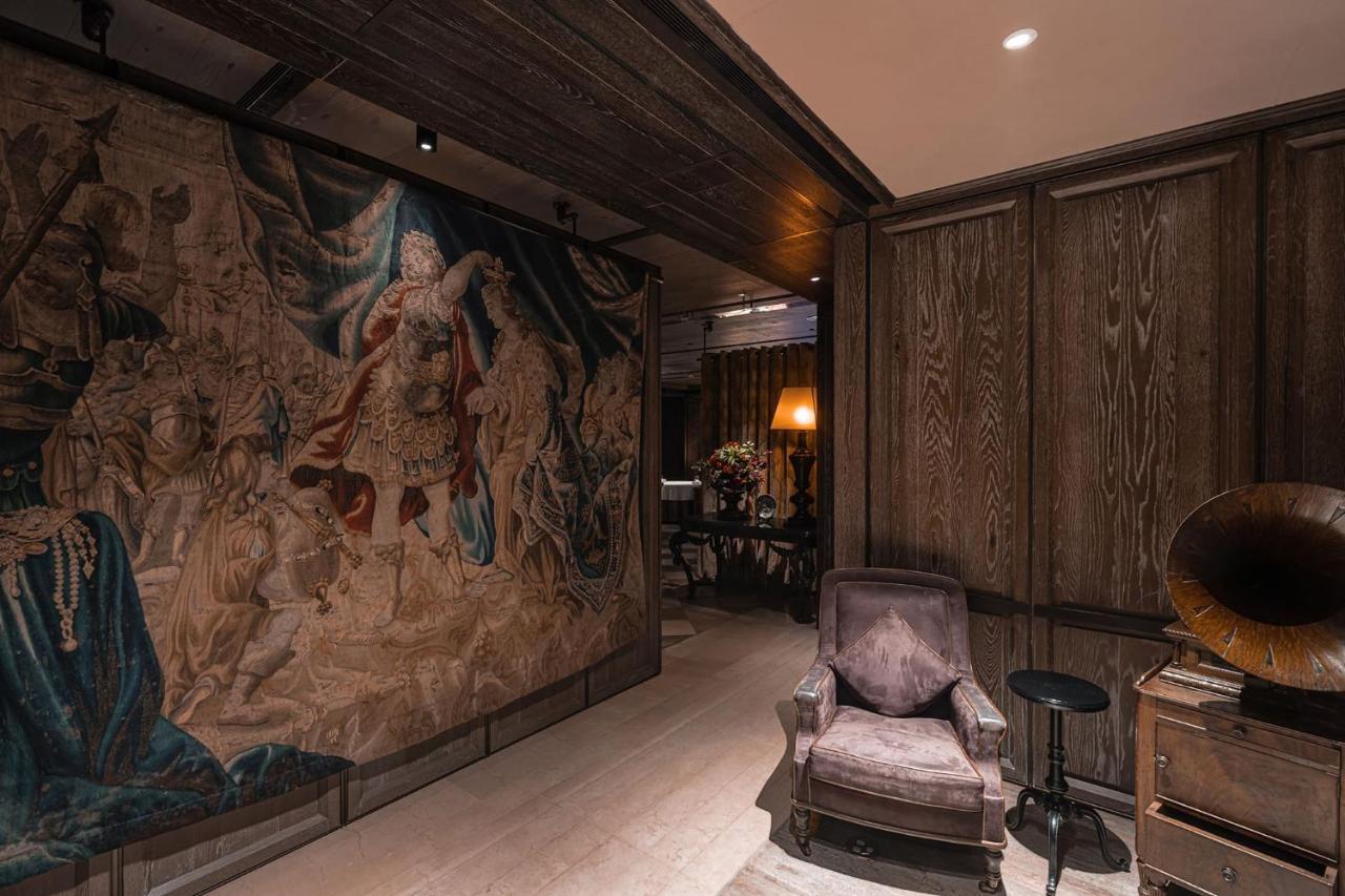 Palais De Chine Hotel Taipei Exterior foto Interior of the house