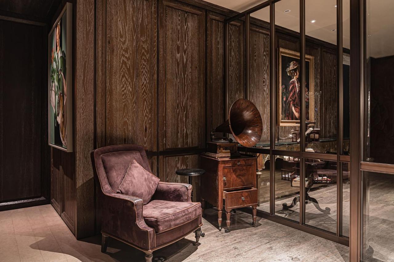 Palais De Chine Hotel Taipei Exterior foto The interior of the club