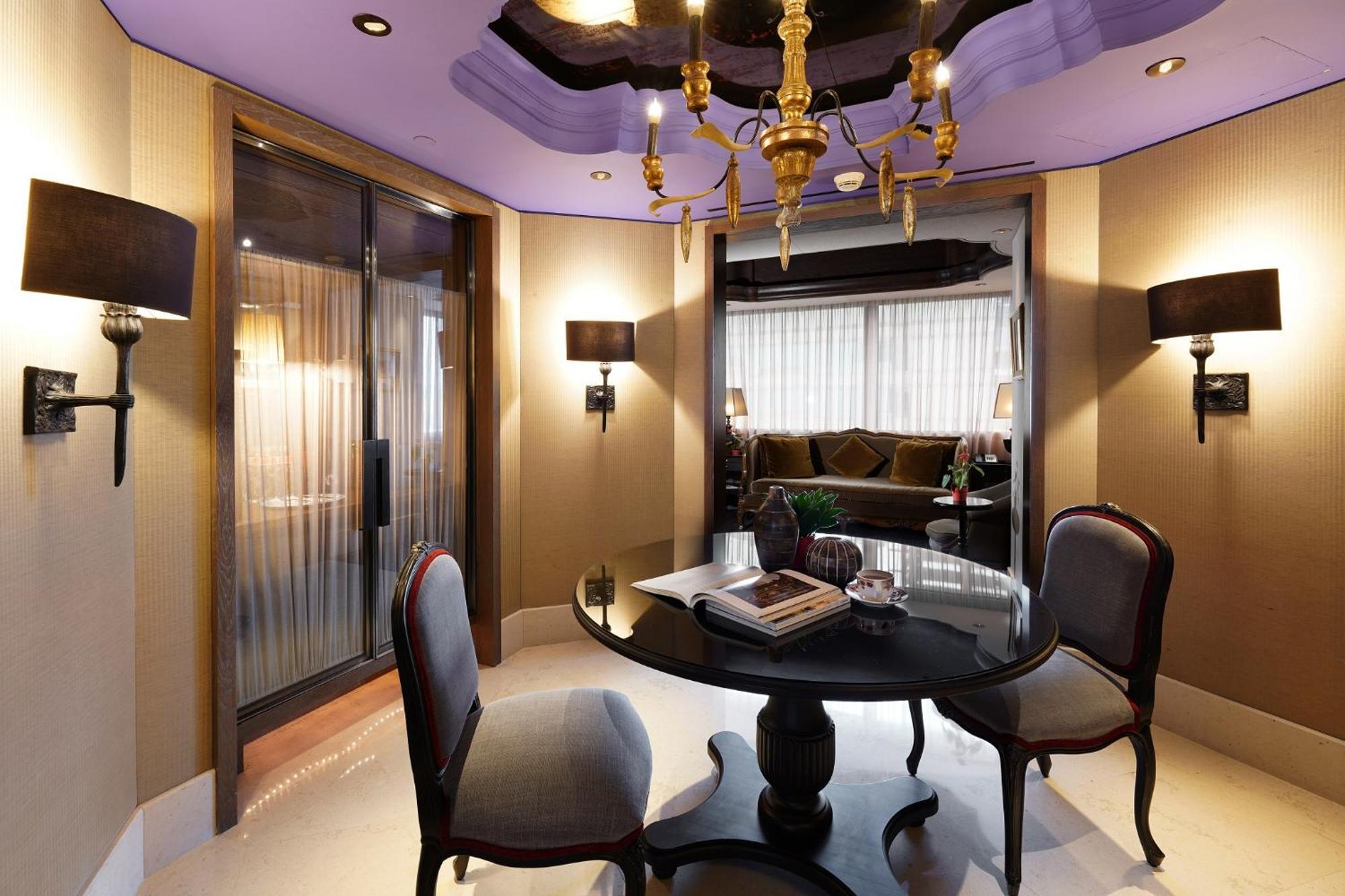 Palais De Chine Hotel Taipei Exterior foto A room in the hotel